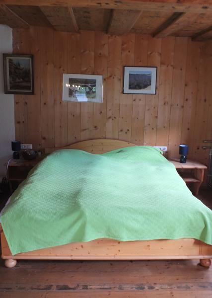 Schlafzimmer EG-1
