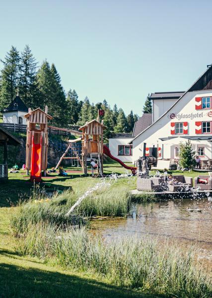 HEADER-FOTO - Haus mit Spielplatz 3