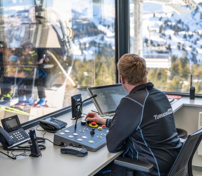 33 - Rossmann-TMG-Turrach-Mitarbeiter-Winter-2026-WEB-15